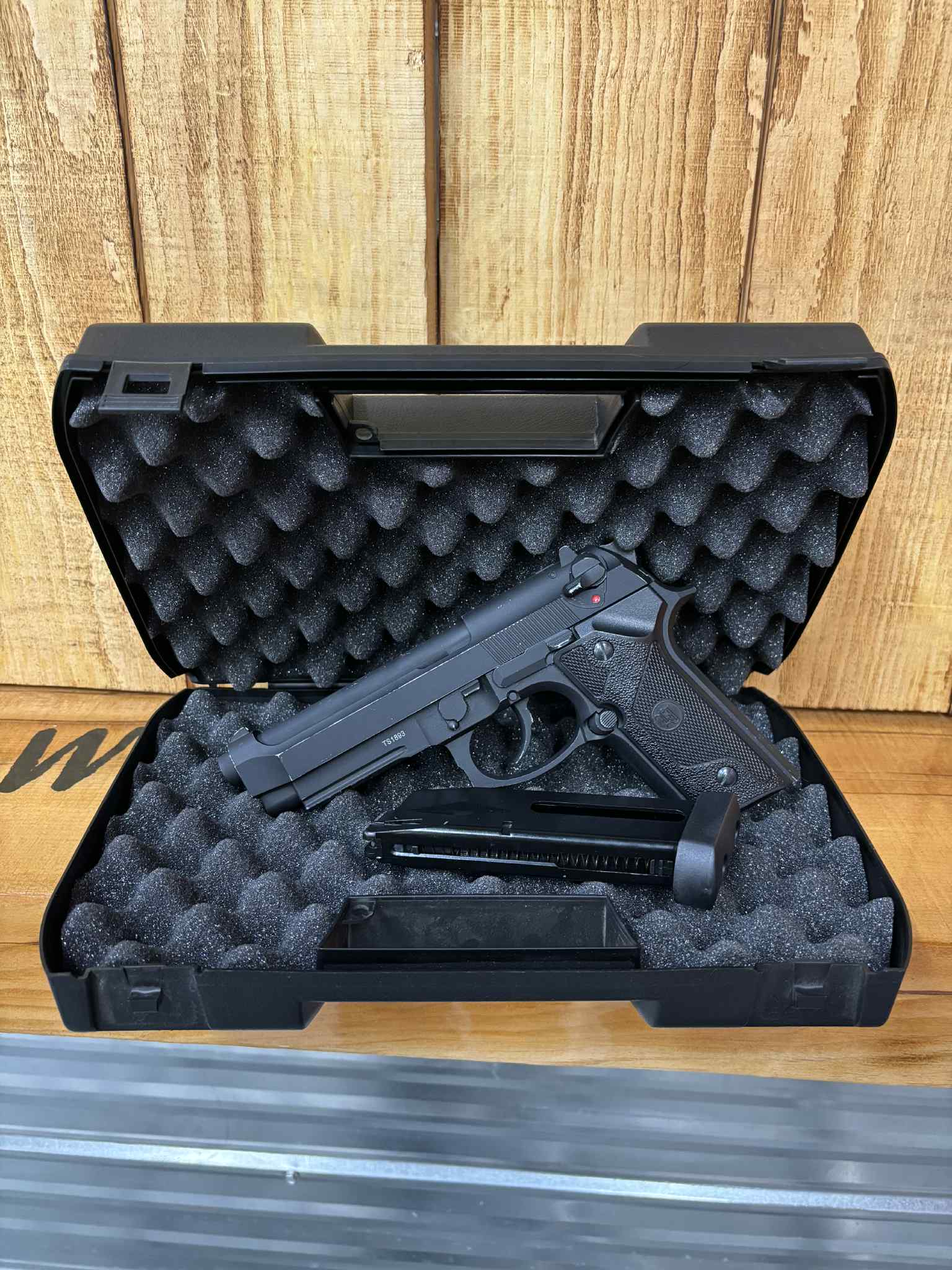 SRC SR92 A1 CO2 Airsoft Pistol - Usagé